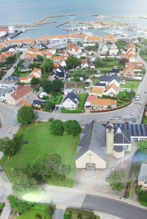 linda lys over strandby forside