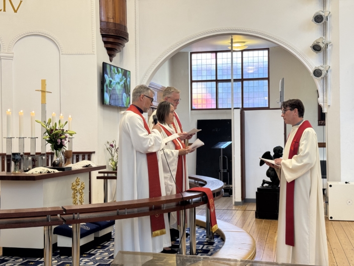 Indvielse til biskop 06.04.25